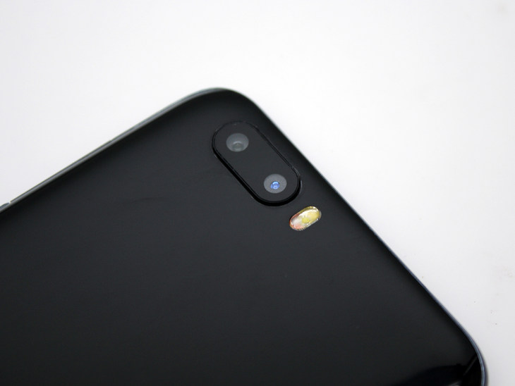 山寨&夸张&打擦边球 在拼多多上买手机是一