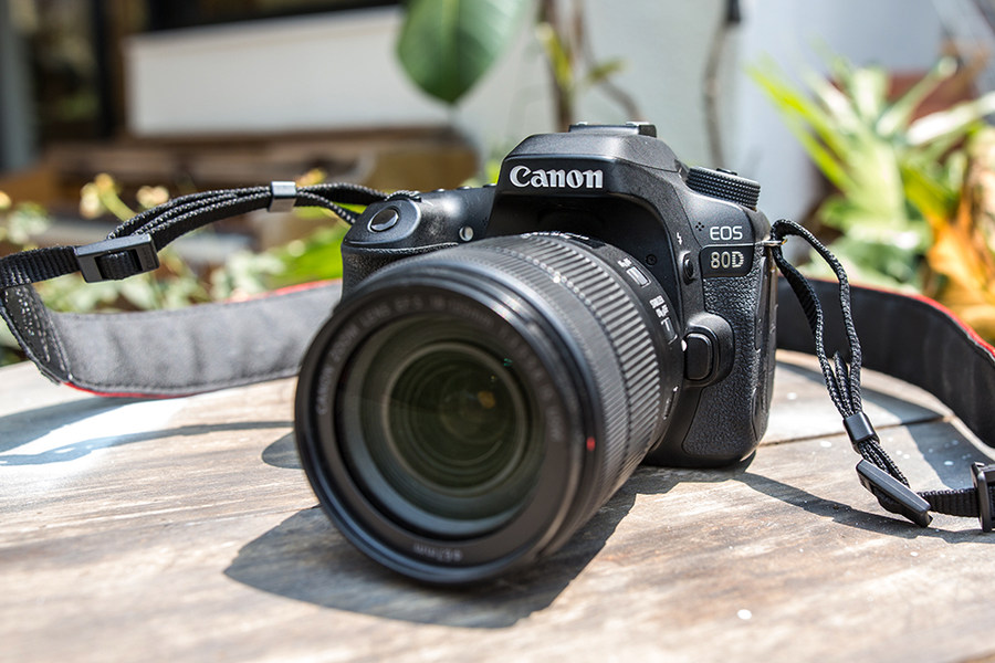 方便操作性能出色 与佳能EOS 80D一起行走天
