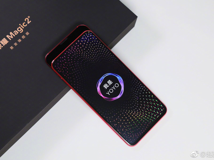 智慧生命体YOYO跃跃欲试 荣耀Magic2人工智
