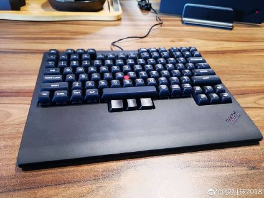 还原经典不走寻常路 联想全新正方形机械键盘