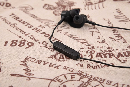 年轻人的第一副潮品耳机 爱奇艺Verb耳机评测