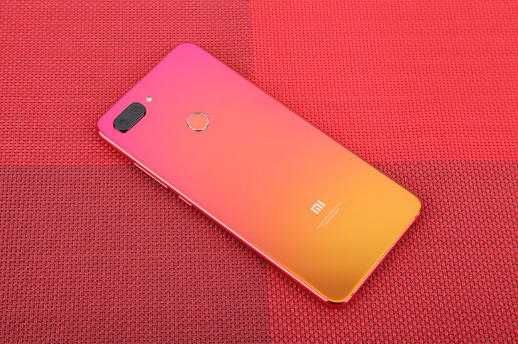 用科技点燃青春的底色，小米8青春版用户专访