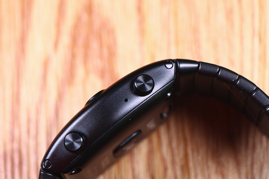 柔性屏与可穿戴设备的深度融合 努比亚阿尔法