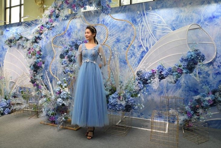 投影仪婚纱_投影仪拍照背景图(2)