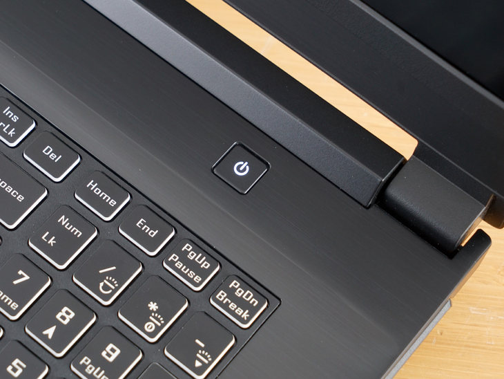 i7-9750H搭GTX1660Ti 雷神911Plus大屏游戏本