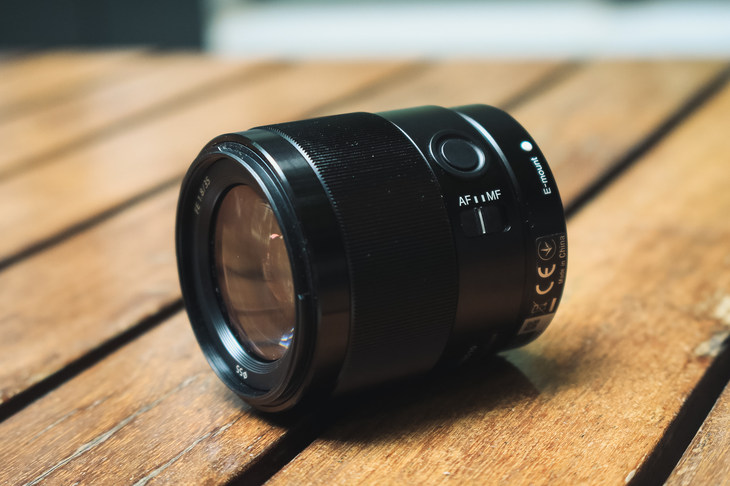 輕便小巧的掛機標頭 索尼FE 35mm F1.8鏡頭評測