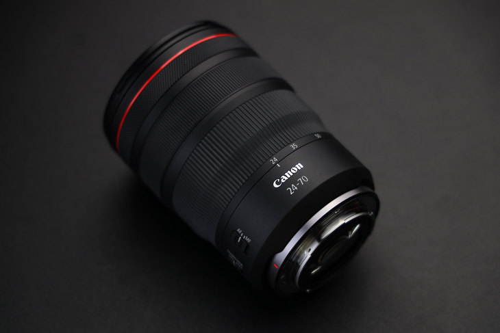 EOS R系统标准变焦大三元 佳能RF24-70mm 