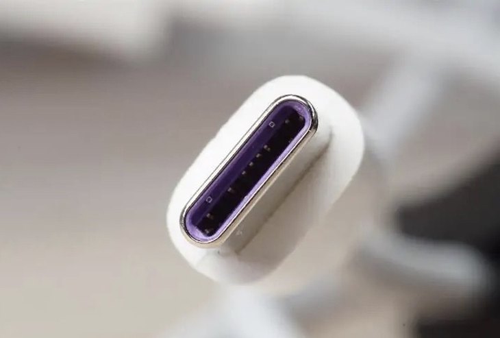 iPhone 12沿用闪电接口，或明年用Type-C
