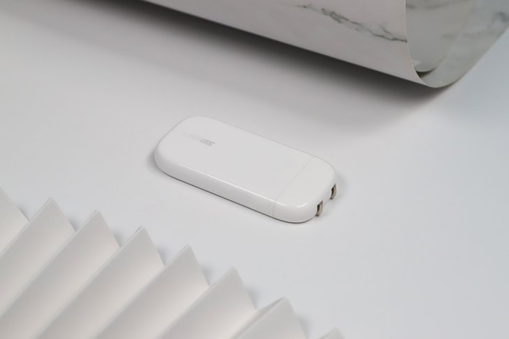 小身材大能量 OPPO 50W超闪饼干充电器首创脉冲充电