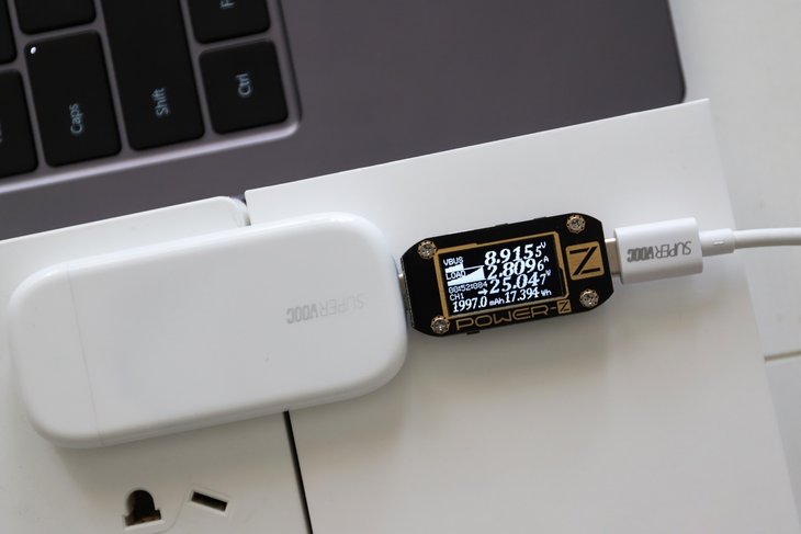 手机电脑全能充 OPPO 50W超闪饼干充电器兼容多种协议
