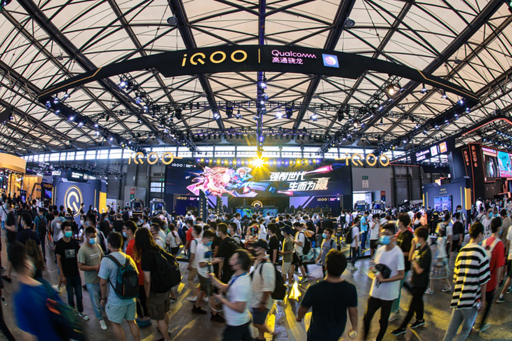 iQOO登陆ChinaJoy 120W旗舰新机惊艳亮相