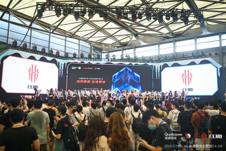 闪耀ChinaJoy 红魔5S与努比亚watch参展