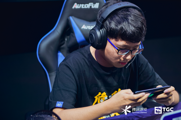 ROG游戏手机3引发玩家激情 CJ大会火爆现场实况