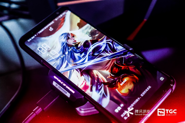 ROG游戏手机3引发玩家激情 CJ大会火爆现场实况