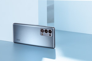 更闪耀的轻薄新体验 OPPO Reno6 Pro+手机外观图赏