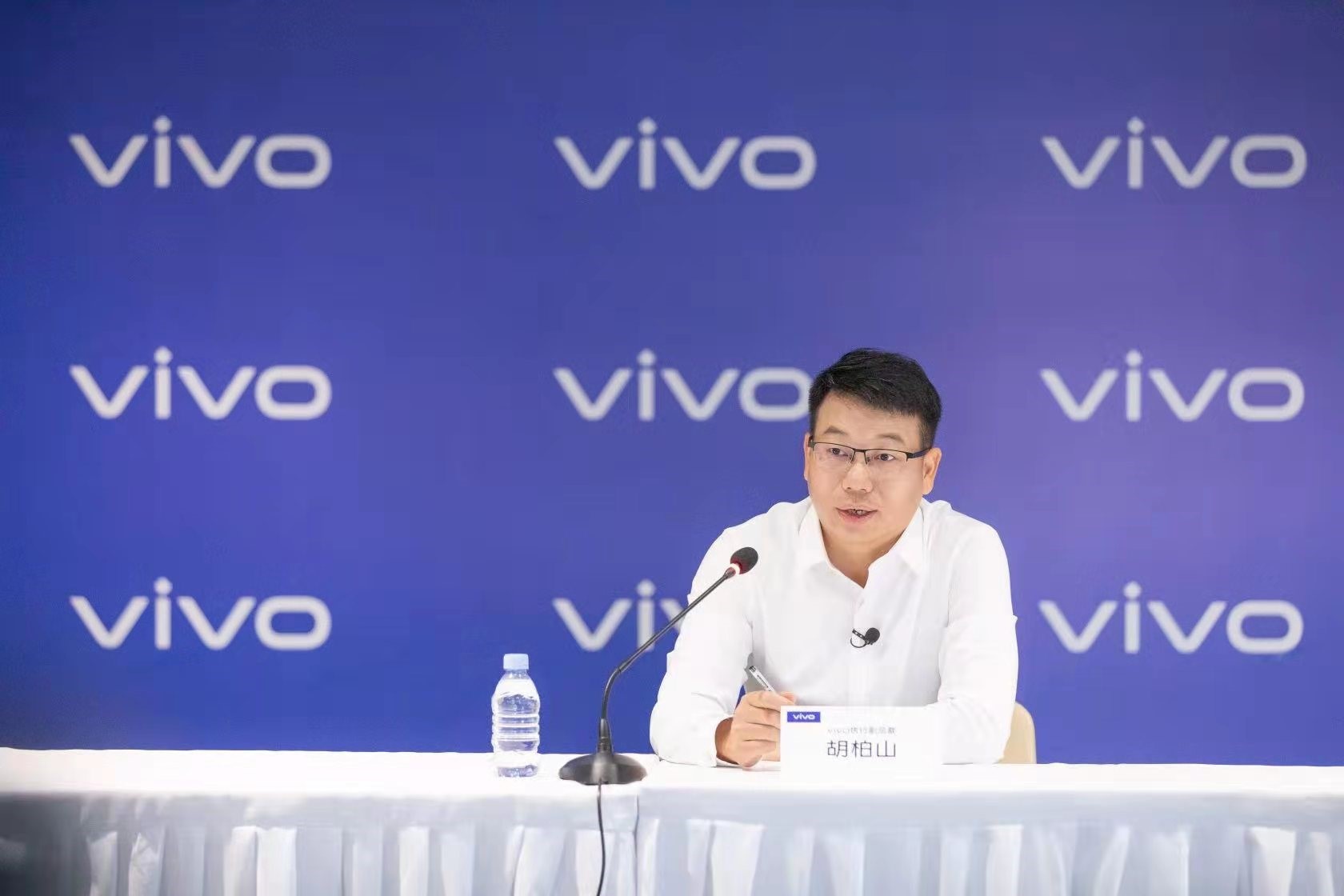 vivo  胡柏山：X70系列将首发自研V1影像芯片