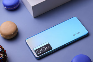超闪星钻设计轻薄好手感 vivo Y76s图赏
