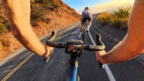 影石Insta360发布首款一体式广乐竞体育平台角运动相机Ace Pro传统运动相机行业大洗牌(图7)