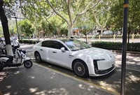 媲美大勞？尊界S800純白實車曝光