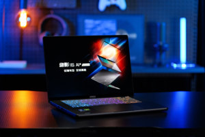 薄锐有型，静藏锋芒，微星绝影16 AI+ 2026全能本图赏