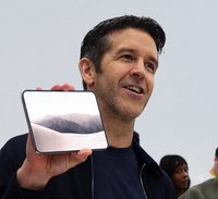 等了七年就这？iPhone Duo首发用户含泪当测试员，把果粉当小白鼠