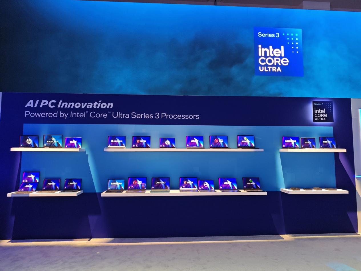 以硬件為基石、以跨端生態為引擎 英特爾深耕AI PC市場 探索增長新趨勢