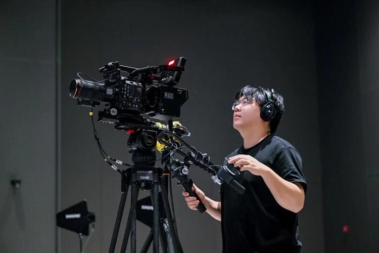 传统讯道摄像师现场也可无缝上手佳能“佳直播PRO”系统操作