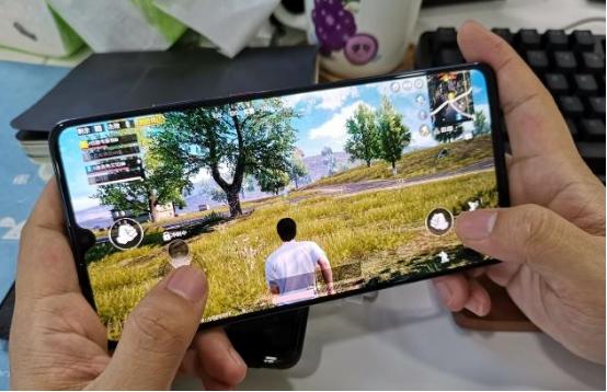 科技美学那岩直播解锁华为Mate20 X黑科技:不