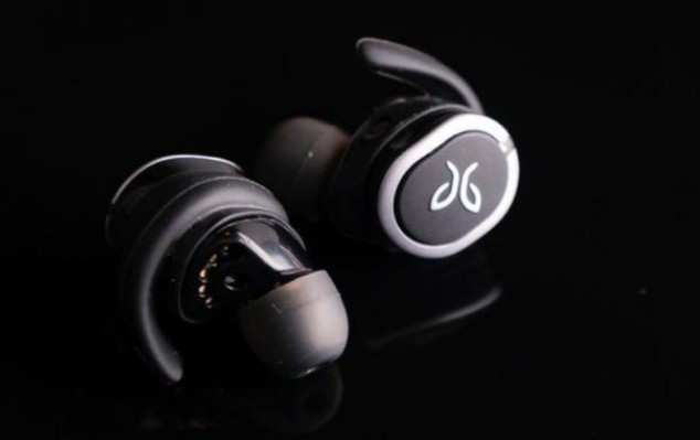 蓝牙耳机怎么才能戴稳 930666.jpg