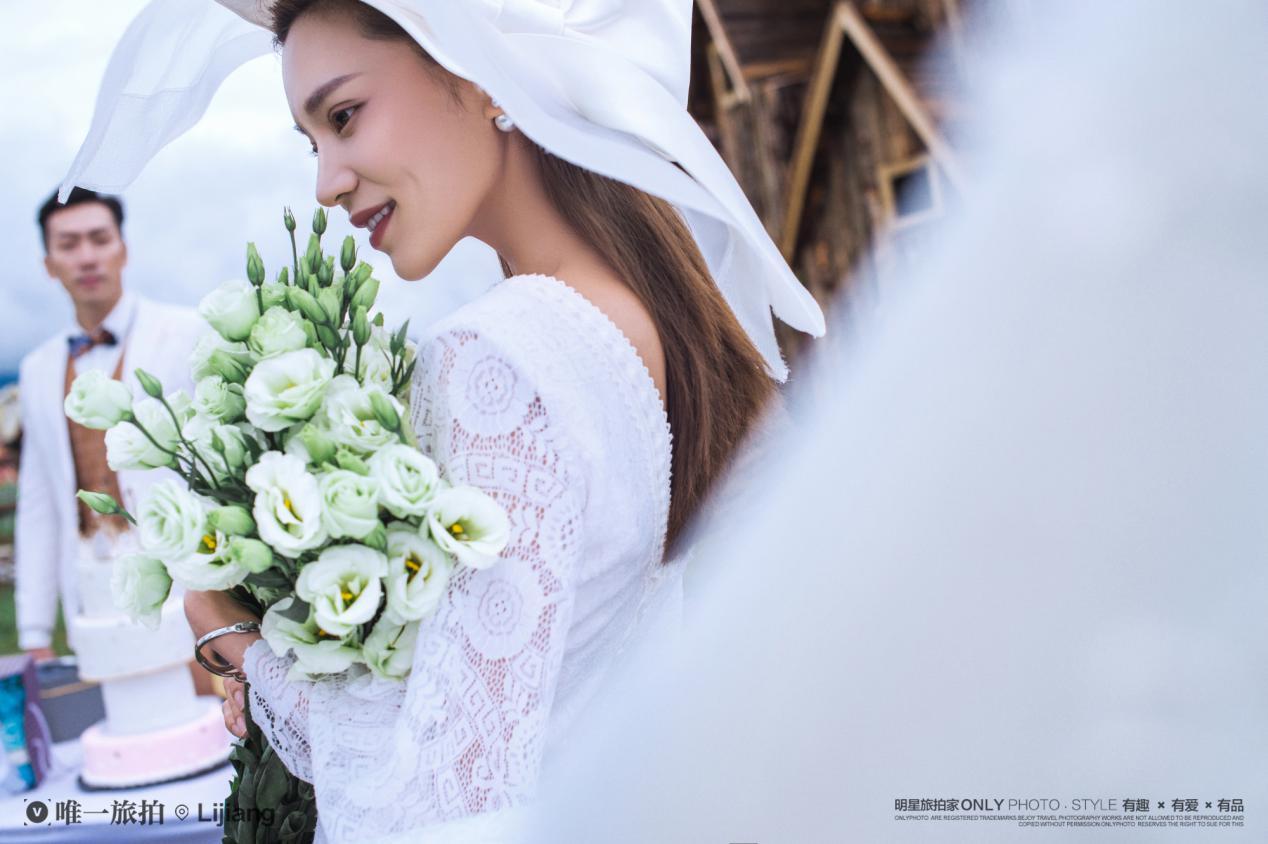 拍婚纱照的花束_拍婚纱照的花束怎么扎(2)