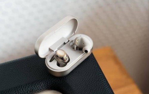 无线蓝牙耳机怎么配对 2108379.jpg