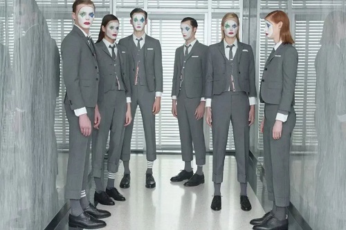 携手thom browne 三星galaxy zfold2 5g全面颠覆传统美学概念