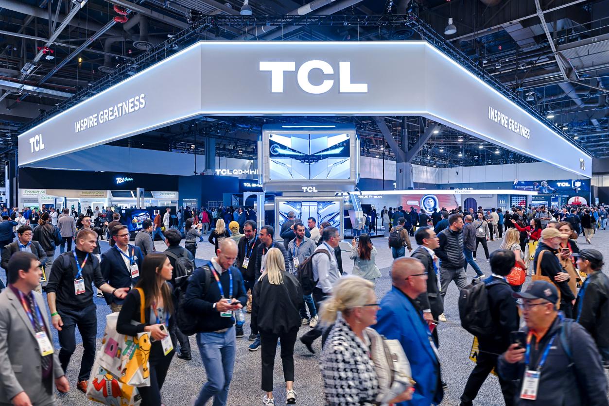 TCL实业CES 2025：屏显科技引领全品类智能终端展现顶尖彩神vll科技力(图1)