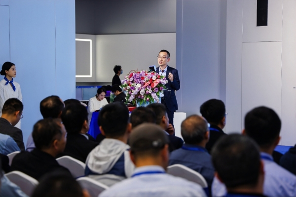 邦彦云PC震撼发布，开启商用办公安全高效新纪元(图2)