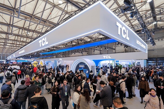 TCL实业携多款创新新品亮相AWE2025全面展现智慧科技硬实力