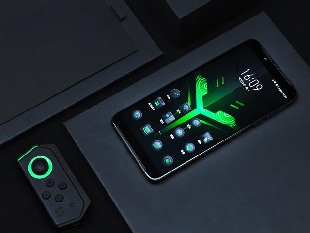 3199元起!黑鲨游戏手机 Helo发布:全新设计+流彩灯效+超强性能