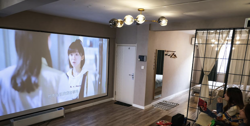 2021年家用投影仪选购技巧 这款最受欢迎的投影仪一定