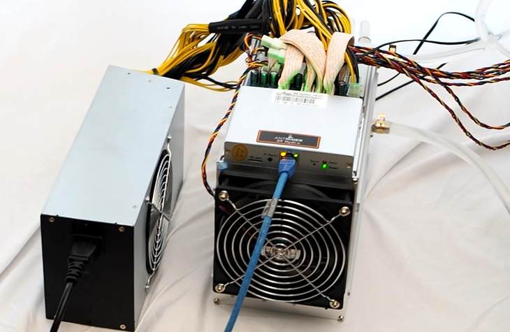 业界首款水冷矿机  蚂蚁矿机s9 hydro评测