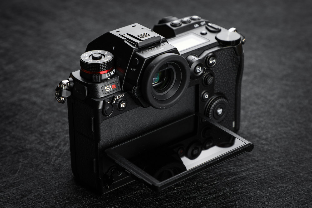 做工精致操控十分专业 全画幅微单松下lumix s1r外观图赏