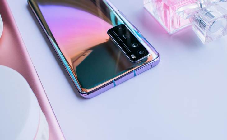 年轻人的时尚爆款手机华为nova7系列明日首销