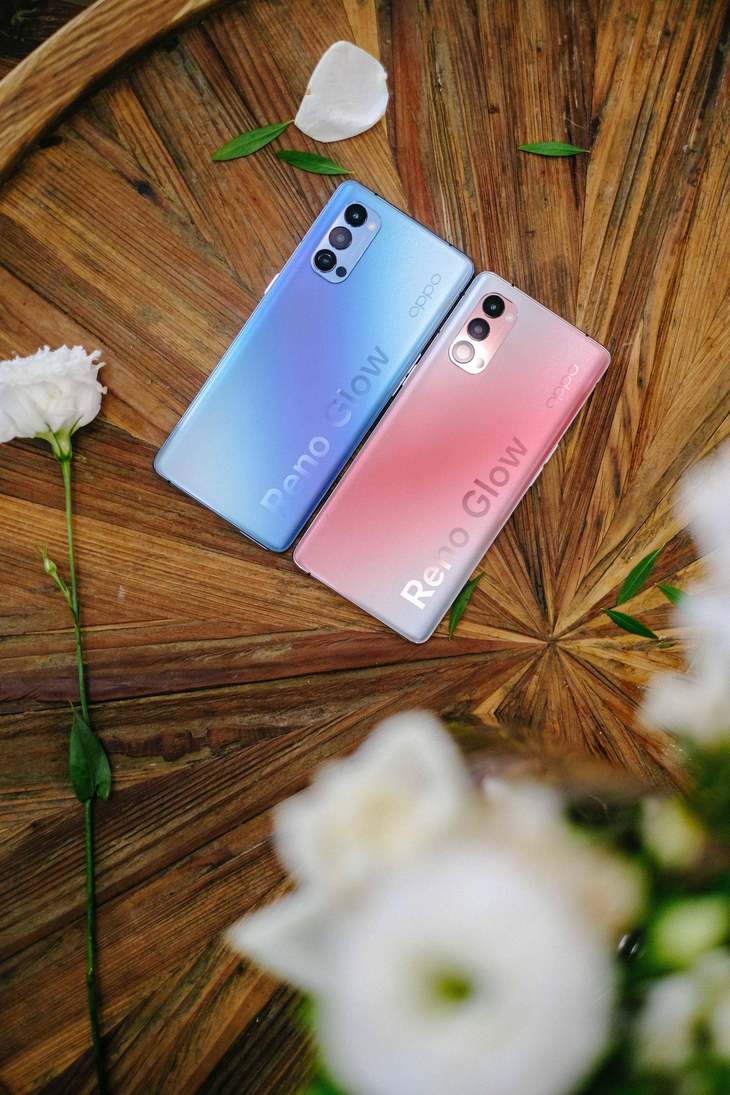 自古红蓝出cp,oppo reno4系列实用又甜蜜