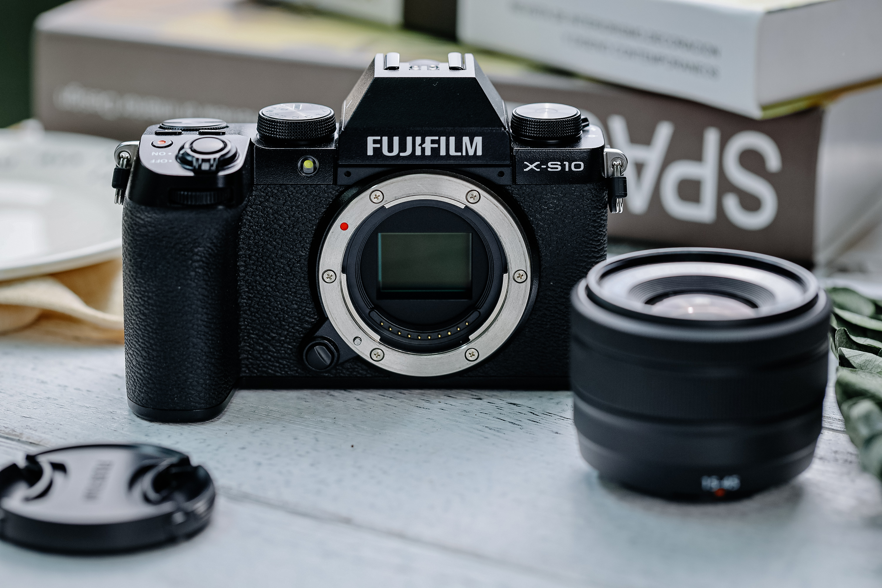 更轻巧之余依然具备5轴防抖 富士x-s10无反外观图赏_-硬游网