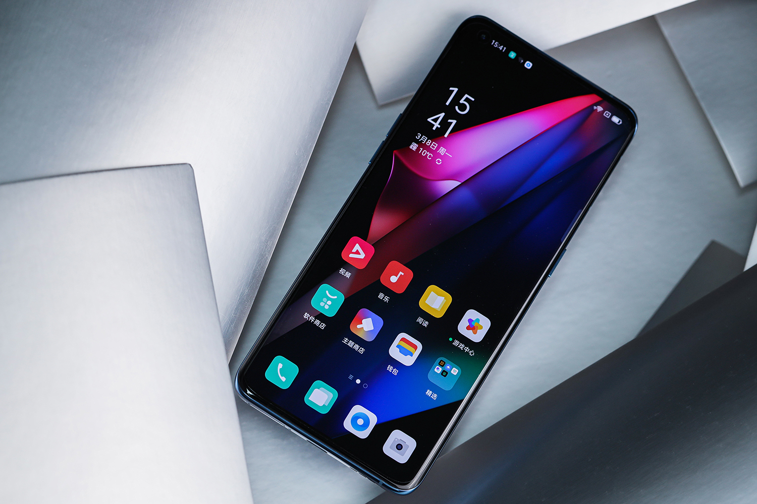 充满未来感的一体成型流线设计 oppo find x3 pro图赏