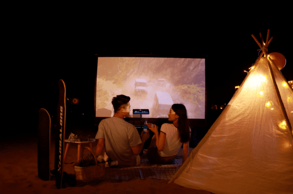 户外投影仪哪一种最好当贝d5xpro为露营爱好者打造的完美观影伴侣